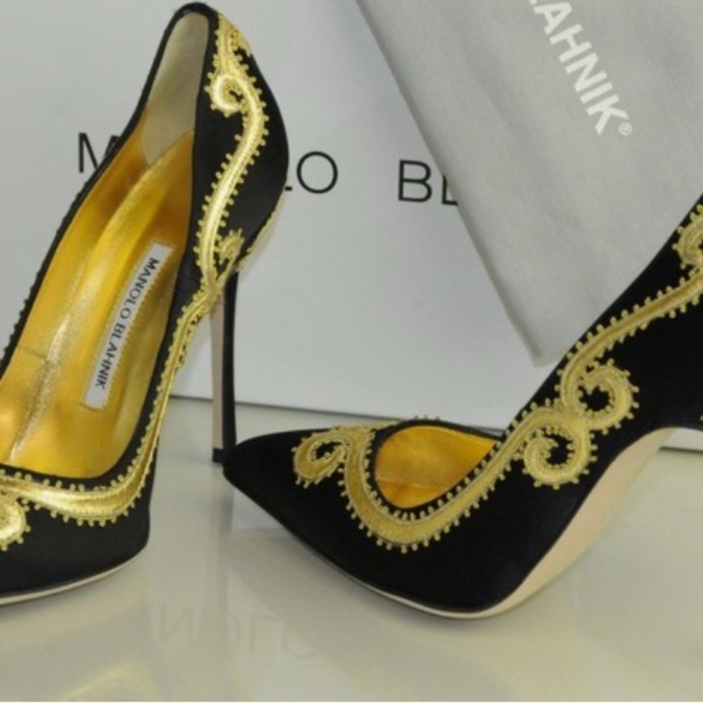 Manolo Blahnik Trapuesto Satin Heels.